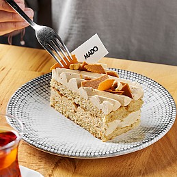 Qaymaqlı karamelli tort