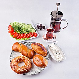 İki nəfərlik fırın səhər yeməyi