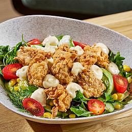 Çıtır toyuq salatı