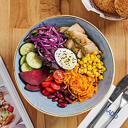 Tərəvəzli toyuq boul