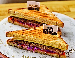 Tost dönər