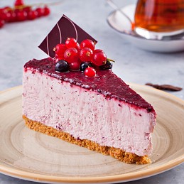 Cheesecake with currants