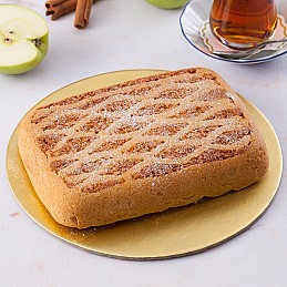 Pie with apple and cinnamon