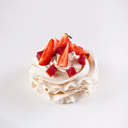 Pavlova cheesecake