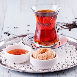 Azərbaycan/Türk çayı armudu stəkanda