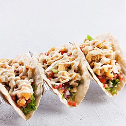Taco with prawn (spicy)