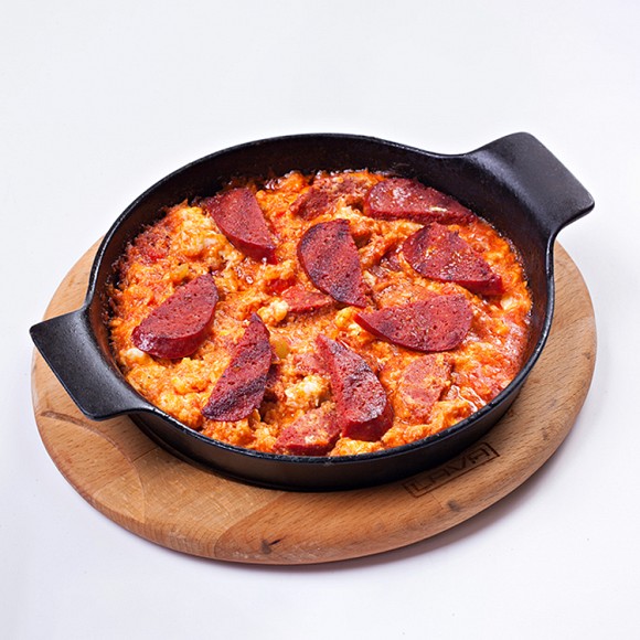 Sucuqlu menemen
