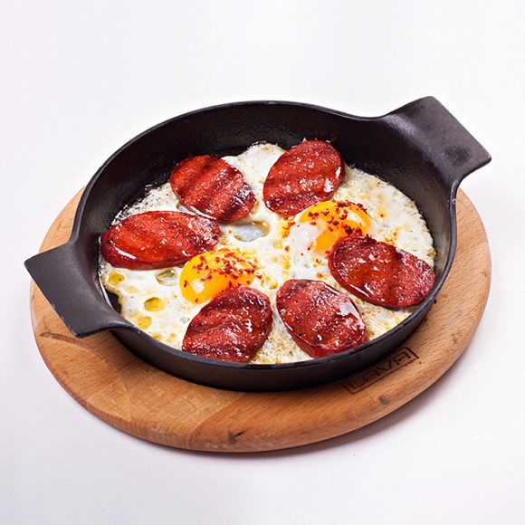 Egg with sujuk