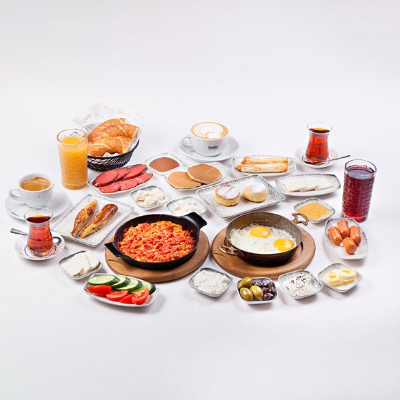 Yeni iki nəfərlik səhər yeməyi