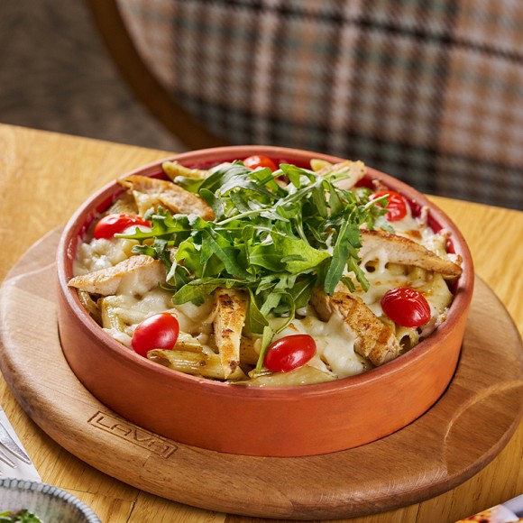 Toyuqlu Penne pesto sousu ilə