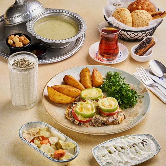 Business Lunch - Cümə axşamı